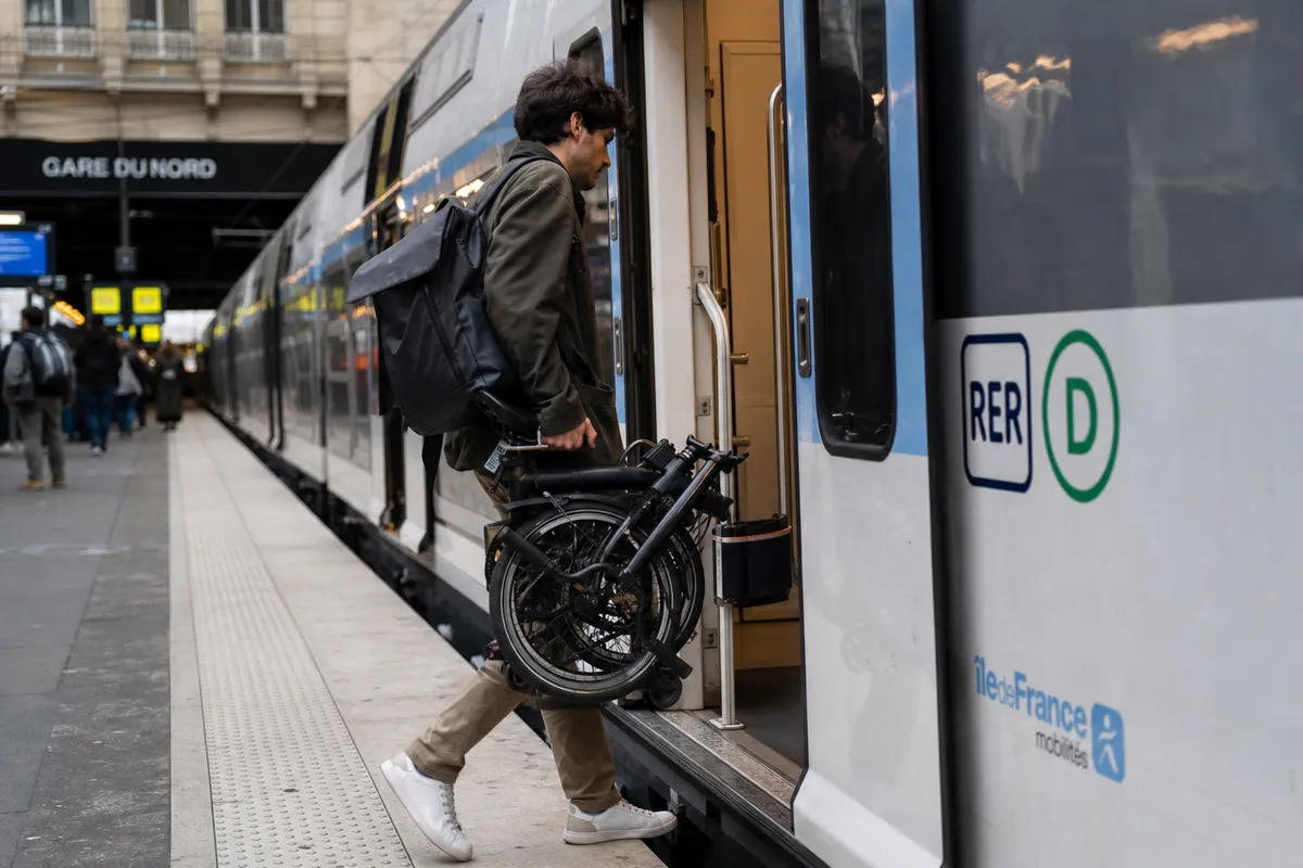 Vélo électrique + train : le combo gagnant pour les banlieusards parisiens